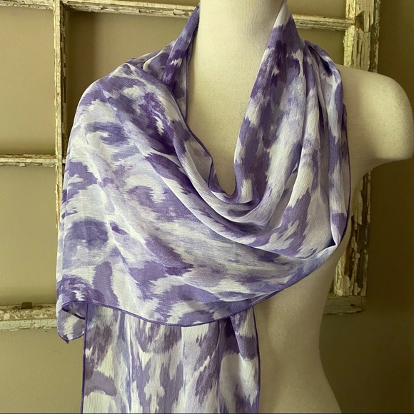 🌂Beautiful purple and white scarf - Picture 1 of 4